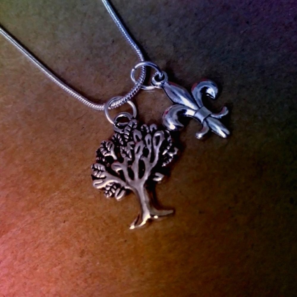 Under The Magnolia 925 Sterling Silver Necklace with Alloy Charms